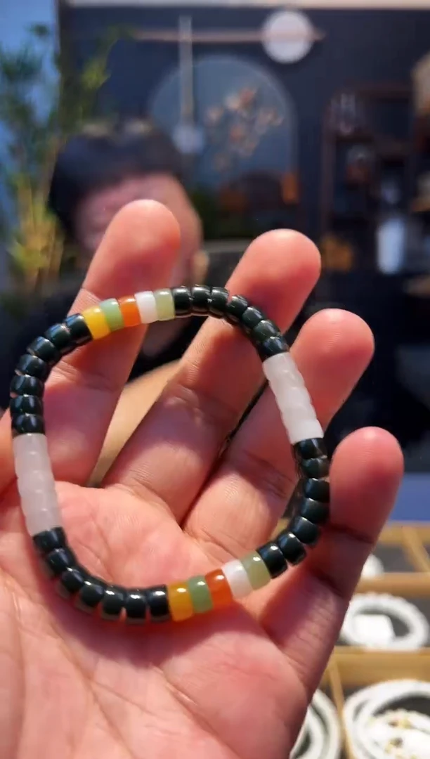 未镶嵌手串和田玉7大+五彩方圈儿-多宝