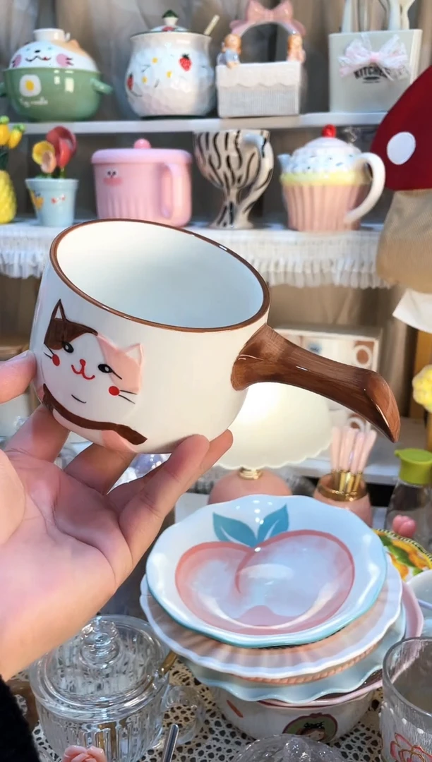 【闪购商品】瓷片手柄碗 质量好发货快放心拍