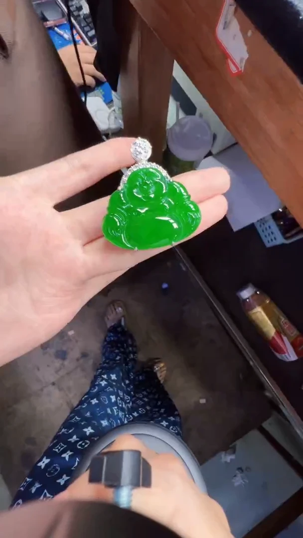 未镶嵌定制翡翠翡翠A货有轻微色差属于正常现象，佛公多样性发货1