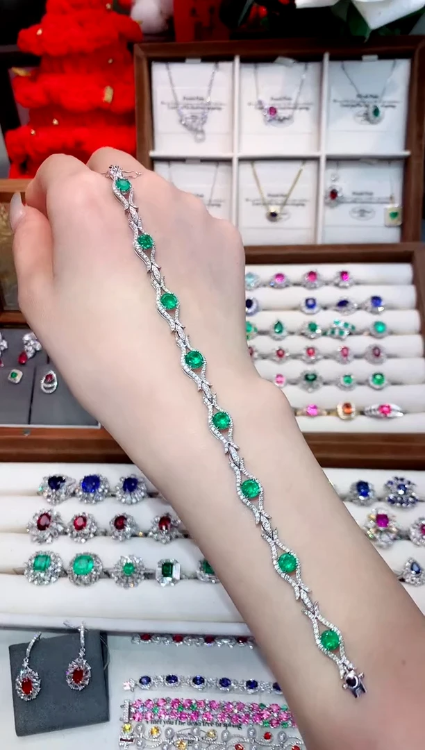 18K金镶嵌手链祖母绿2.23ct/天然宝石/七天无理由