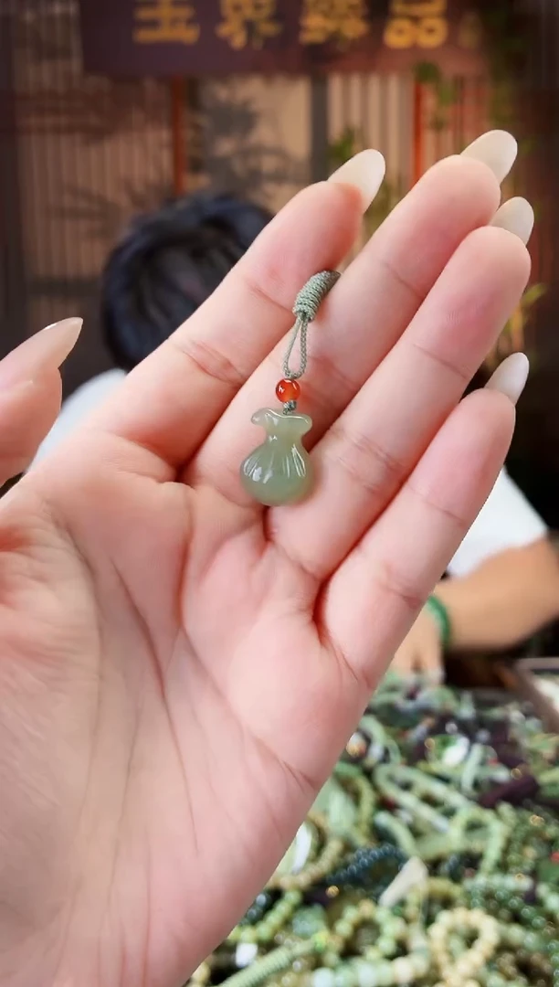 未镶嵌和田玉挂件多样性发货拍一发一
