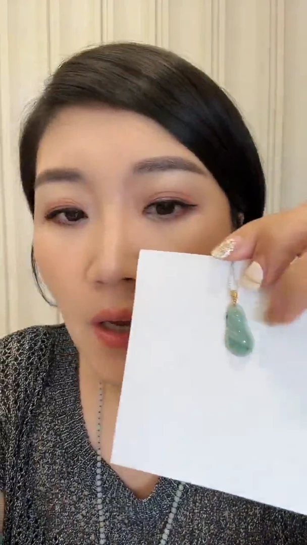 吊坠(不含链)18K金镶嵌翡翠葫芦吊坠