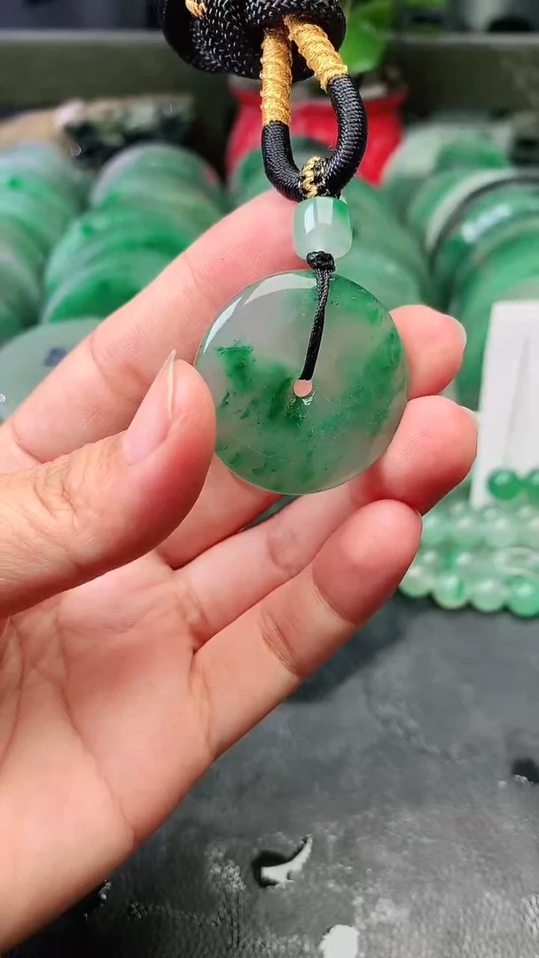 定制石英质玉（非洲翠）平安扣