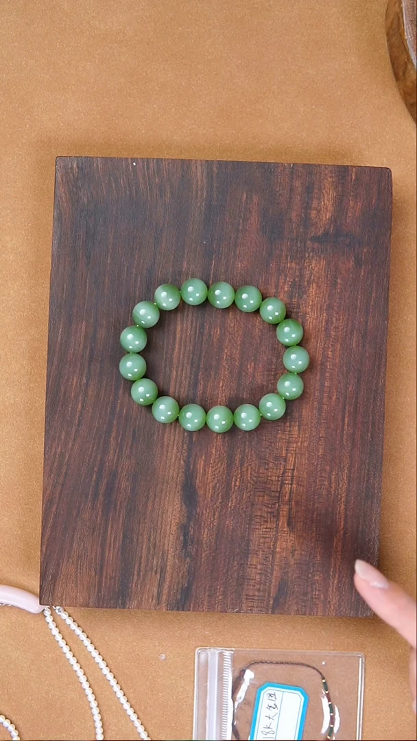 未镶嵌手链和田玉（糖玉）和田玉粉青手链12mm