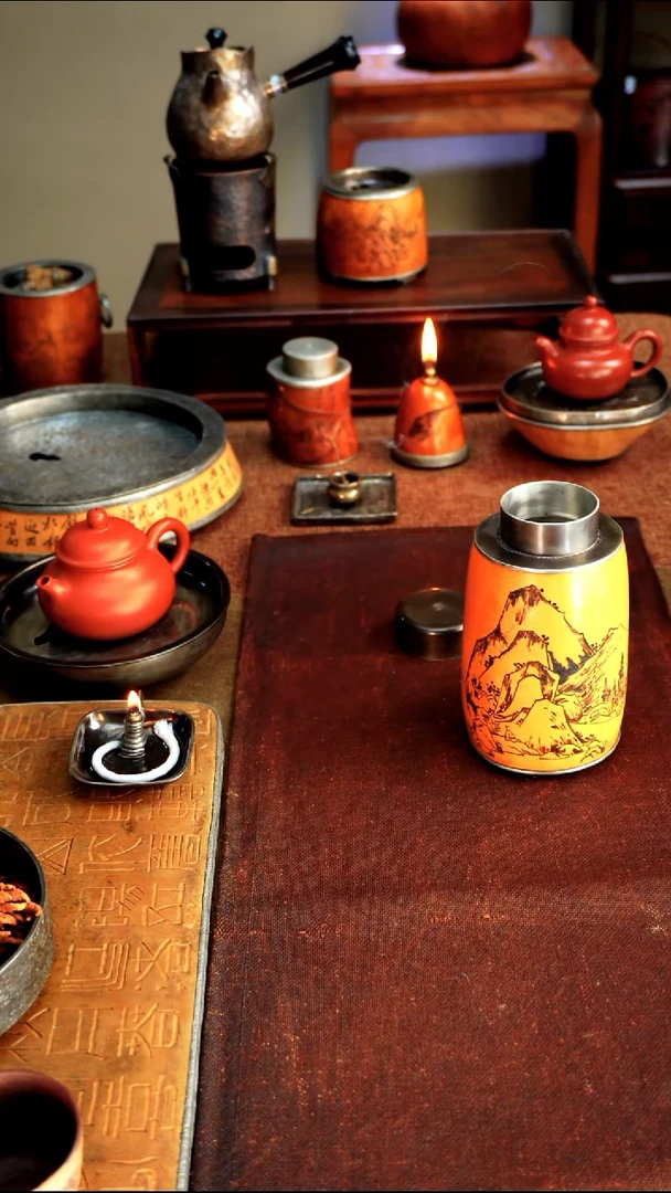 0561雕刻山水茶叶罐