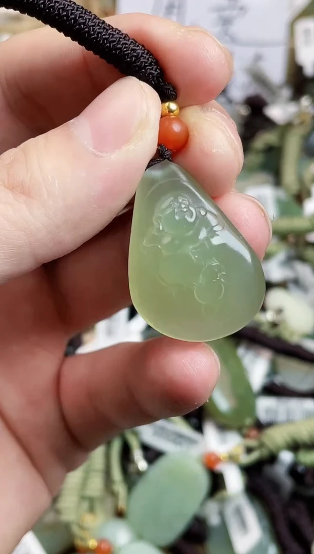 颈饰未镶嵌和田玉1