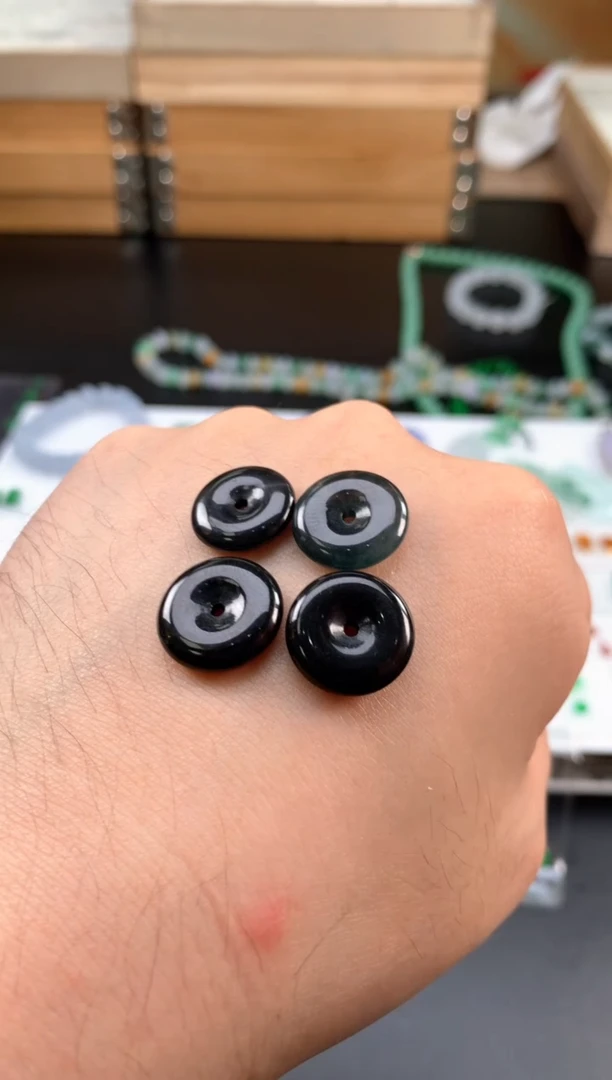 定制翡翠未镶嵌翡翠 多样性发一