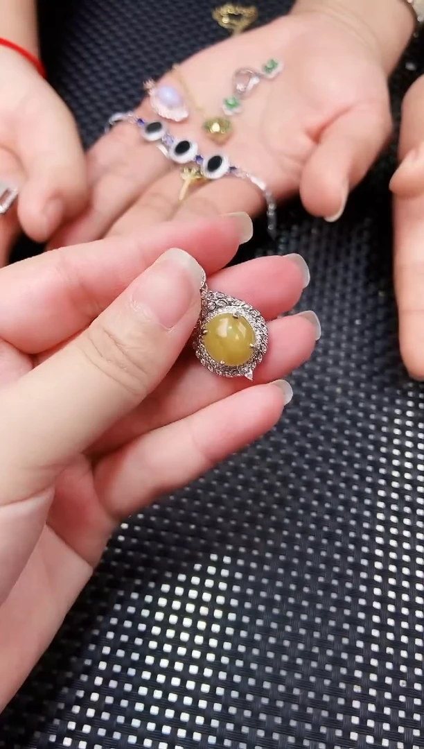 【闪购商品】翡翠吊坠(不含链)未镶嵌11111111