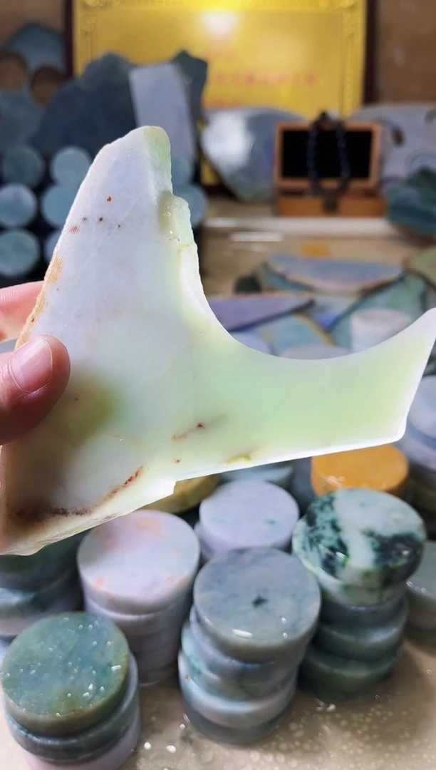【闪购商品】翡翠颈饰未镶嵌A货吴玉753