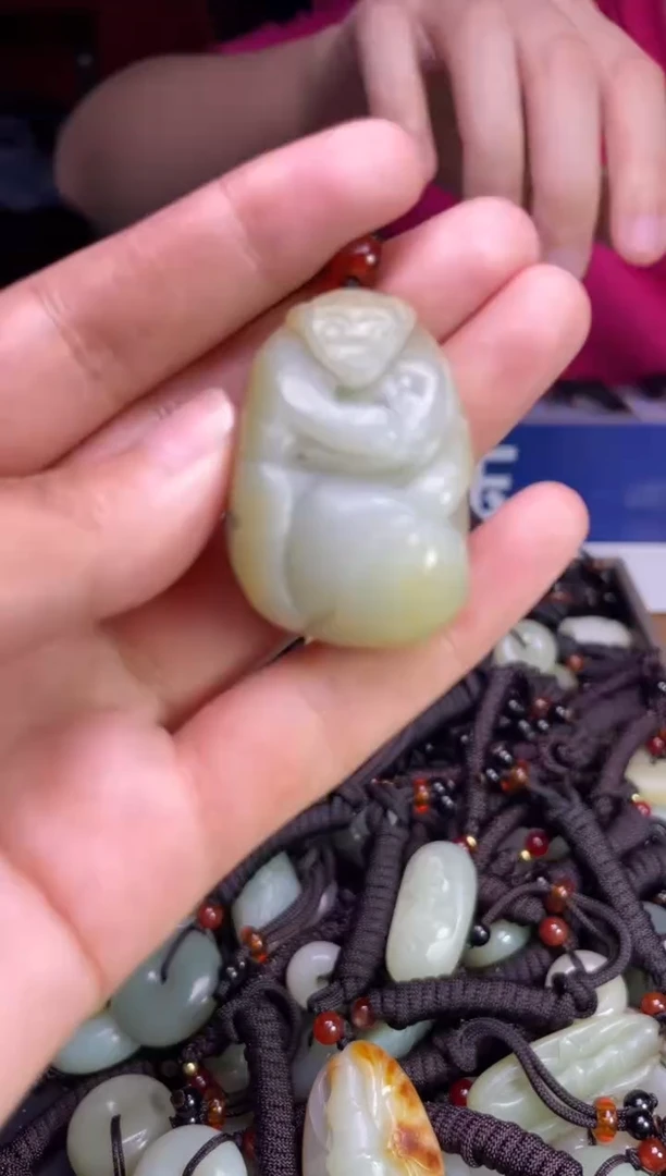 未镶嵌和田玉挂件1