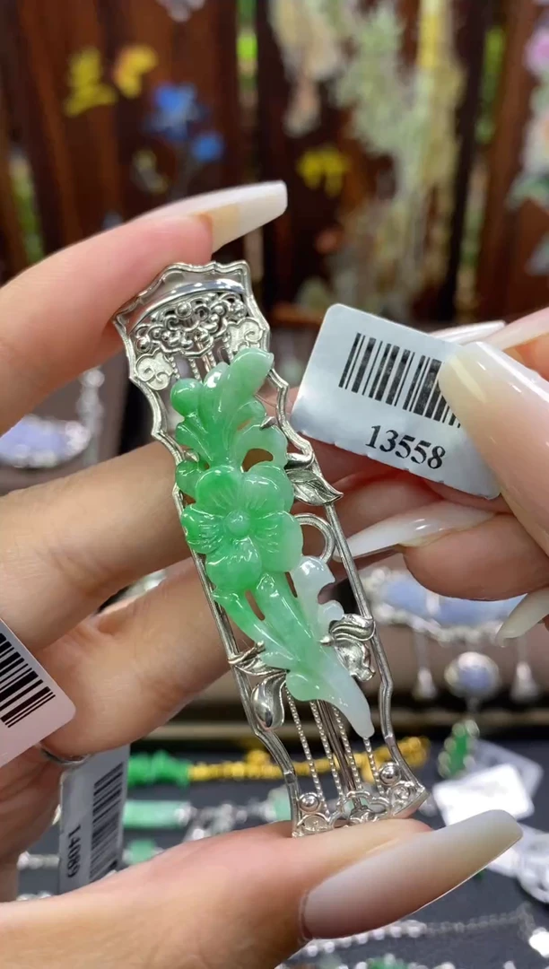 颈饰银S925镶嵌翡翠净货13558