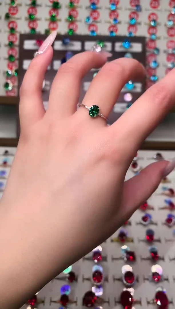 银S925镶嵌透辉石戒指5*7 银托