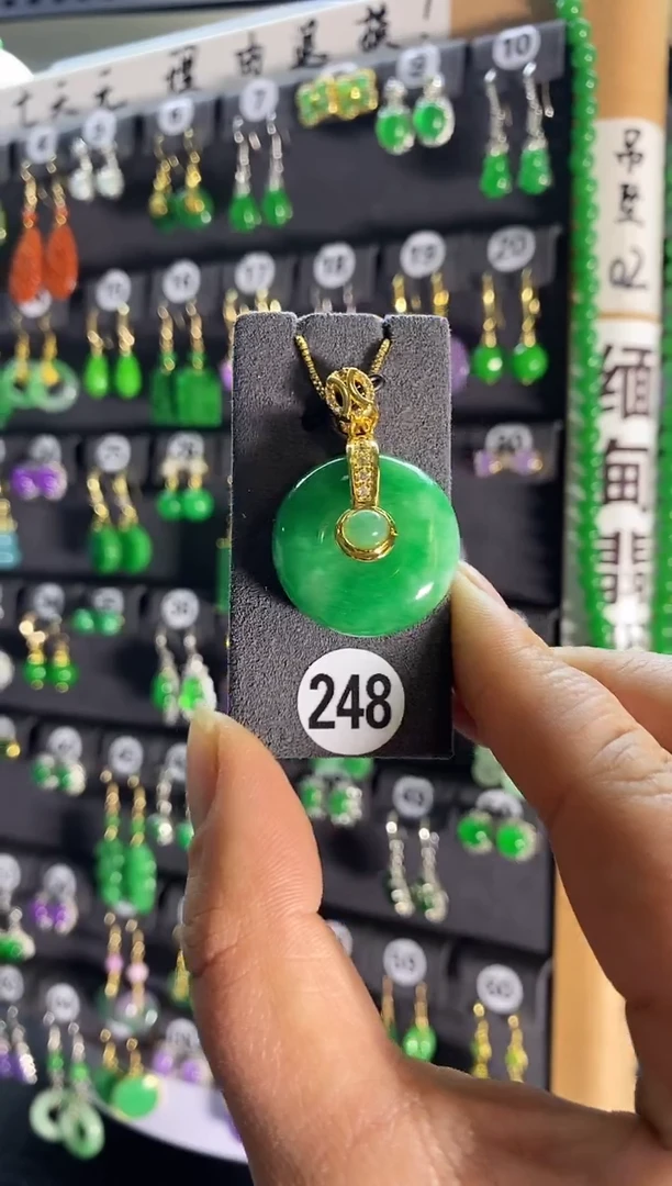 【闪购商品】翡翠耳饰银S925镶嵌248...