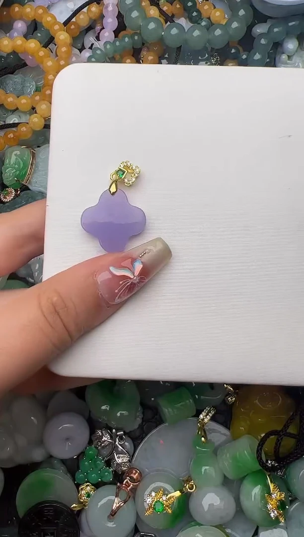 翡翠未镶嵌颈饰天然缅甸翡翠吊坠