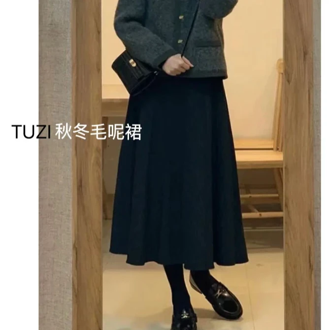 黑色毛呢半身裙女大码高腰显瘦梨形身材气质中长时尚中长款w