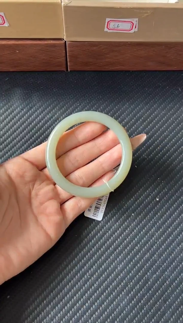 未镶嵌手镯和田玉且末近矿微色差53