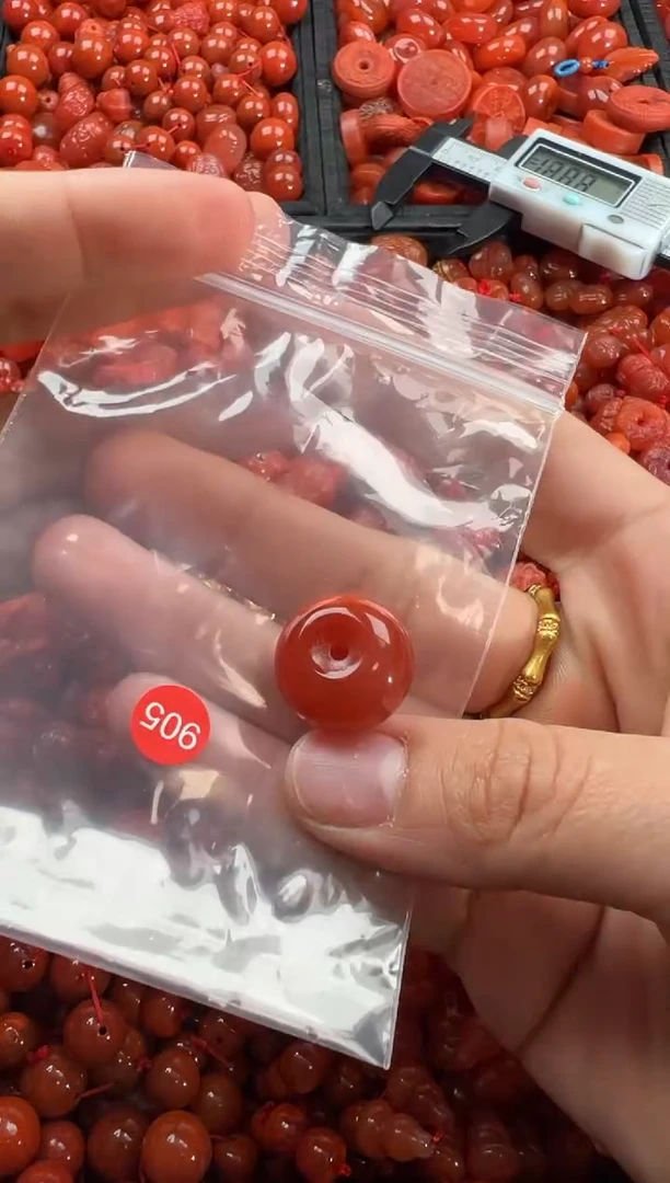 【闪购商品】南红玛瑙颈饰未镶嵌1