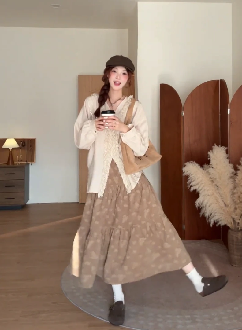 2025早秋新款气质温柔风复古法式蕾丝边V领显瘦长袖衬衫上衣女