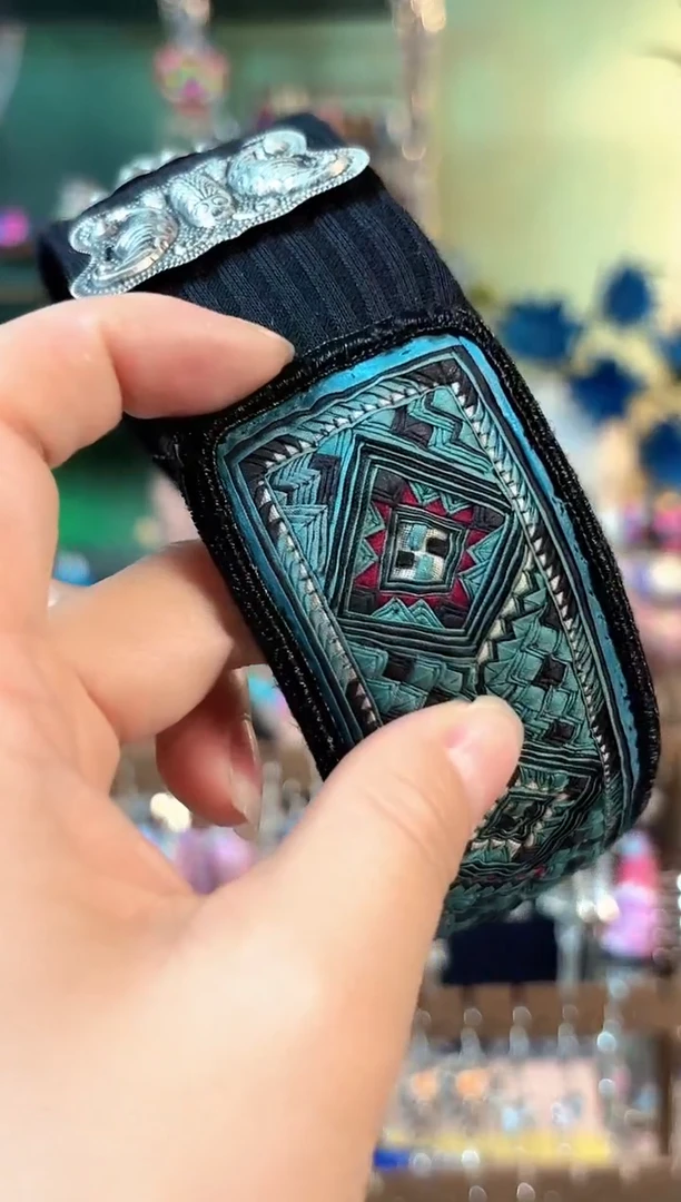 织绣彩云南阁非遗老绣200