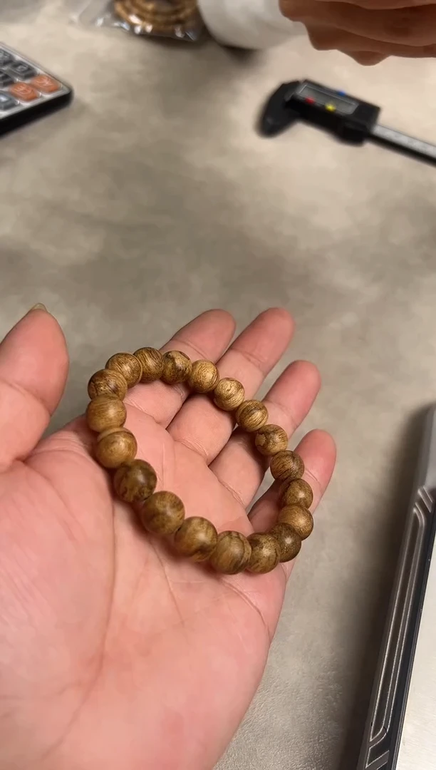 沉香手串莱特圆珠单圈11mm8g，多样性发其一