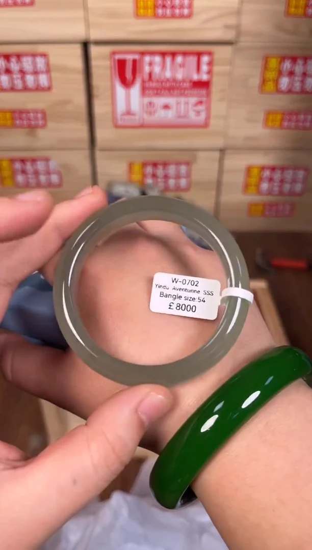 未镶嵌手镯石英质玉W0702