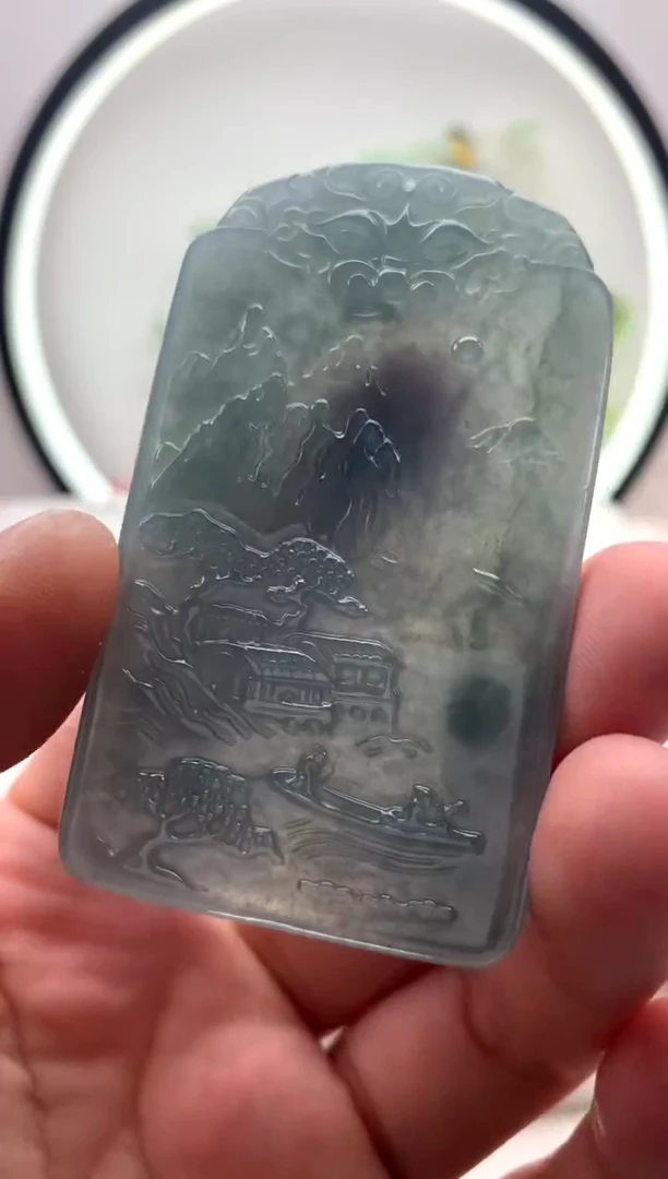 翡翠未镶嵌颈饰山水牌