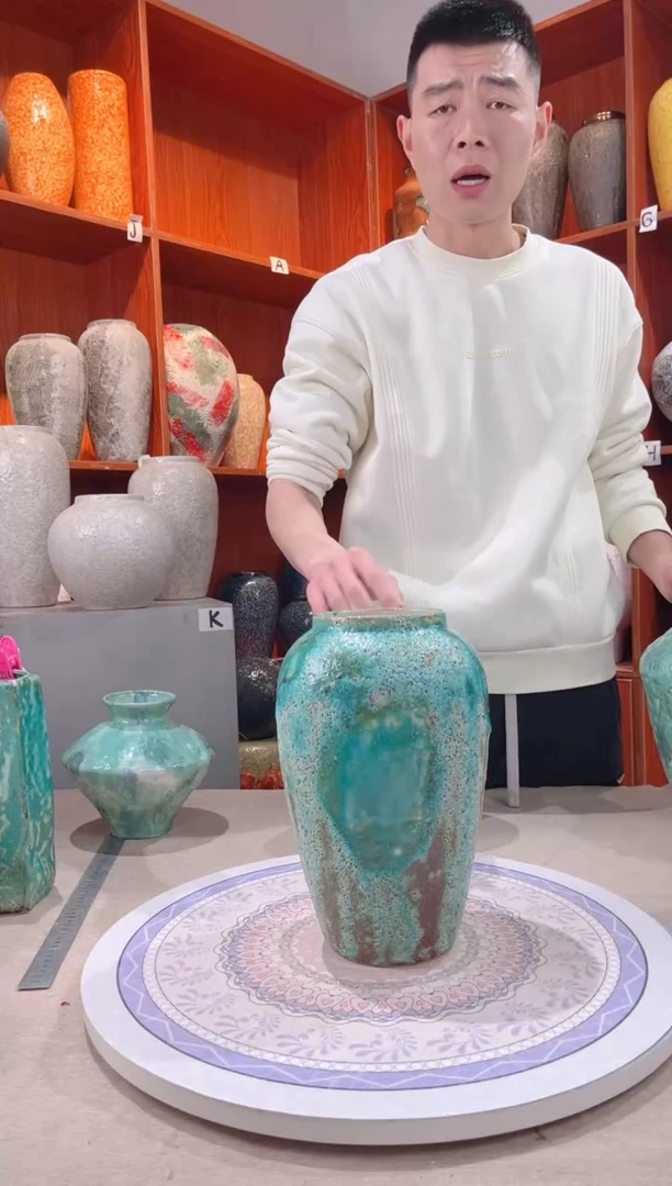 【闪购商品】瓶草原绿 中号 陶瓷花瓶 无花