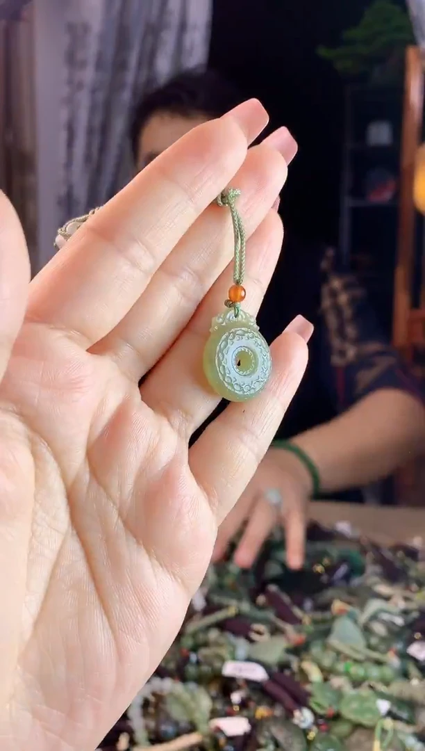 【闪购商品】和田玉挂件未镶嵌多样性发货拍一发一