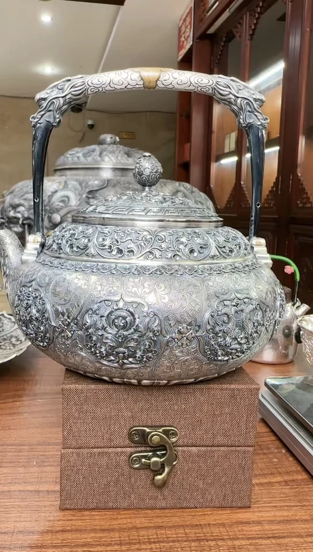 y****e足银999精工手工八宝葫芦提梁大师鏨刻烧水壶