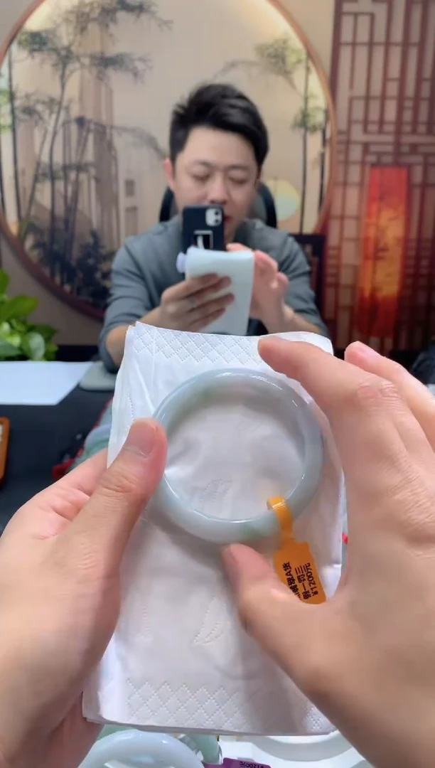 未镶嵌手镯翡翠000084612