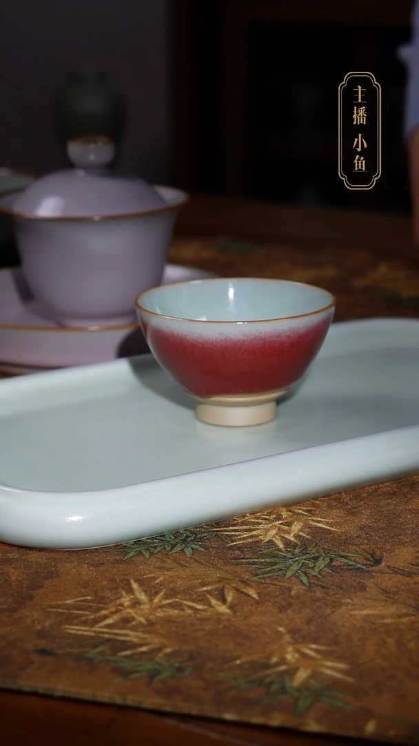 善窑厂霁红内月白主人杯开片