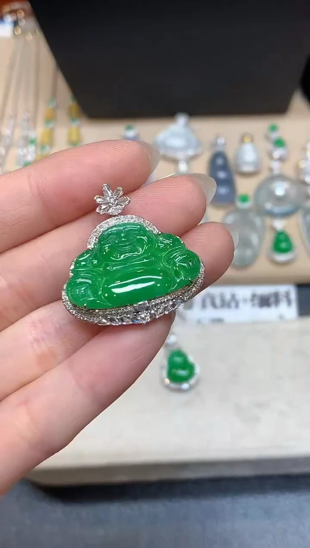 吊坠(不含链)18K金镶嵌翡翠佛公【无服务费