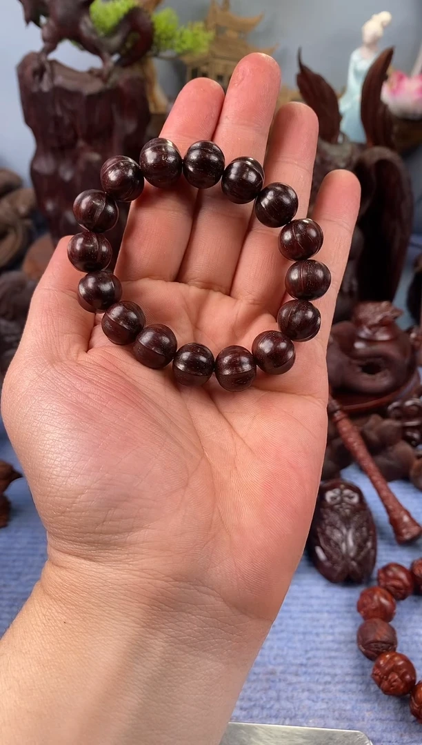 檀香紫檀（小叶紫檀）小**翠鲨鱼背珠子