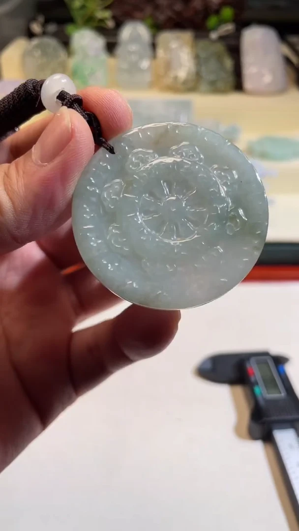 翡翠未镶嵌颈饰8/12/023