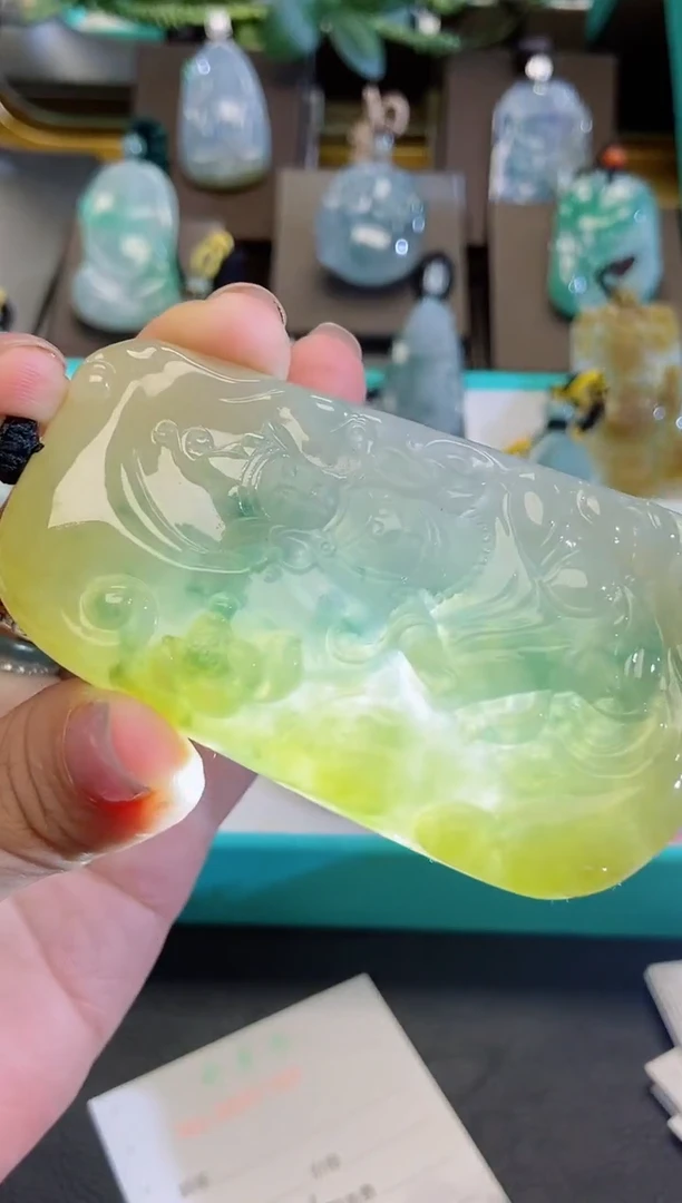 颈饰未镶嵌翡翠愿****往缅甸天然翡翠