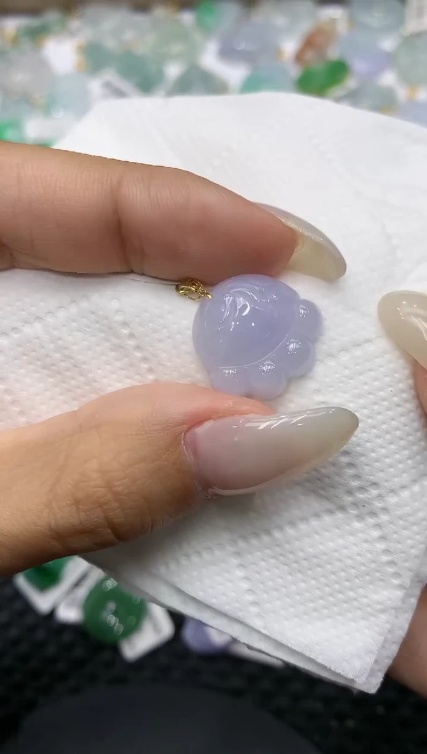 颈饰18K金镶嵌翡翠111111111111