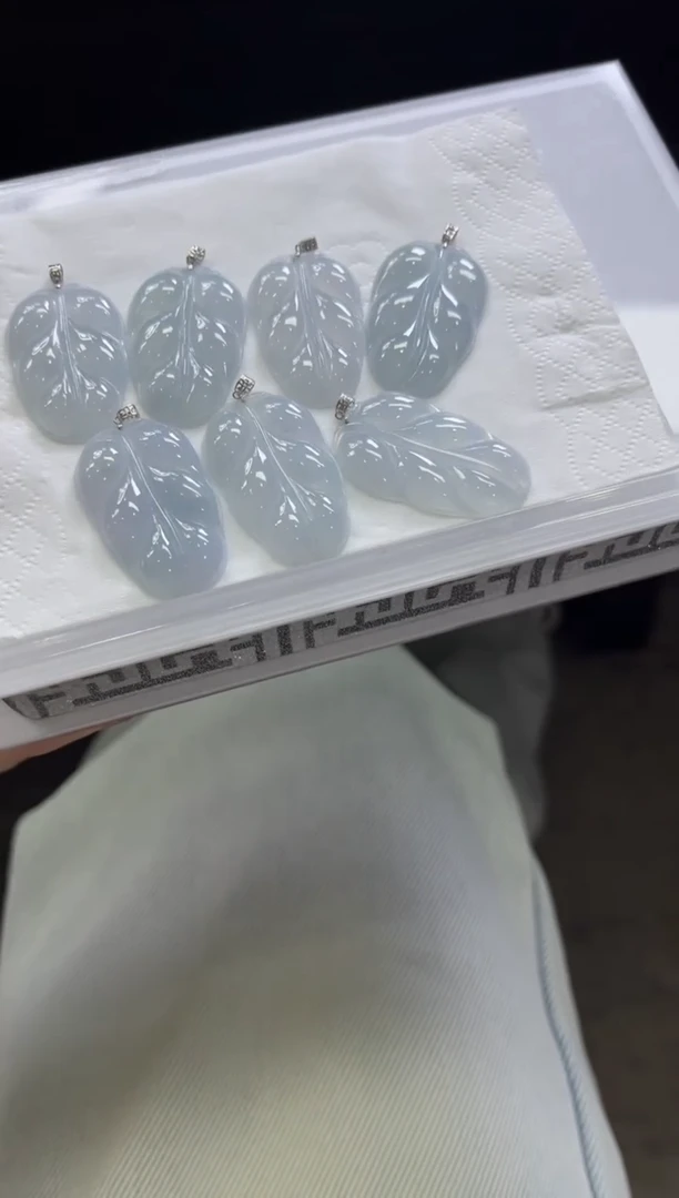 【闪购商品】翡翠颈饰18K金镶嵌A337多样性发一件/配绳子