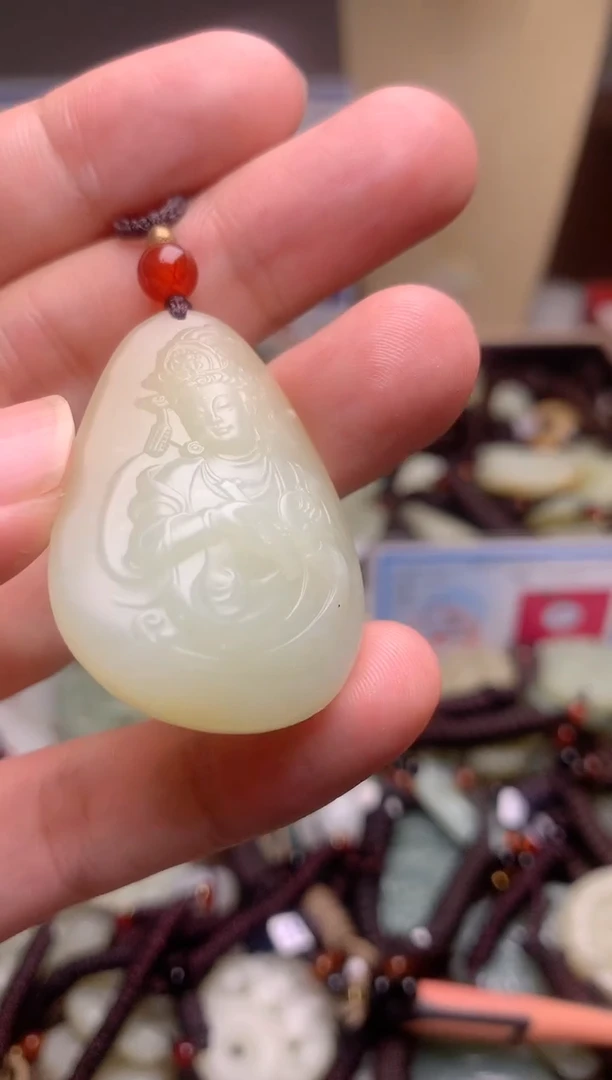 颈饰未镶嵌和田玉1