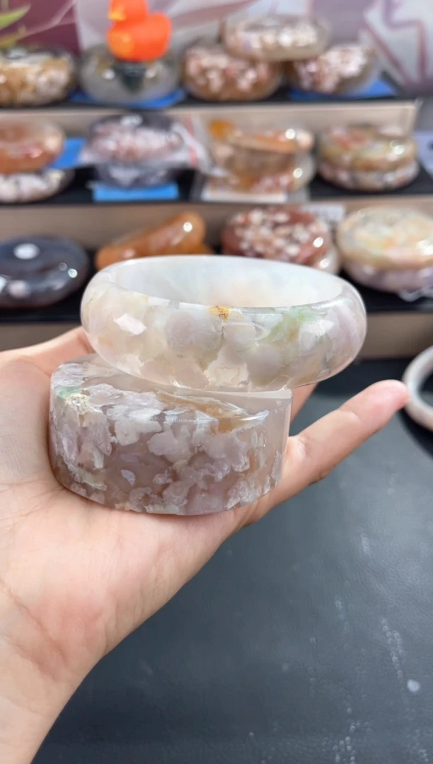 未镶嵌手镯石英质玉64