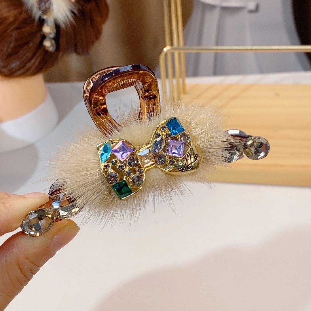 秋冬新款韩版时尚百搭毛毛水晶后脑勺盘发抓夹