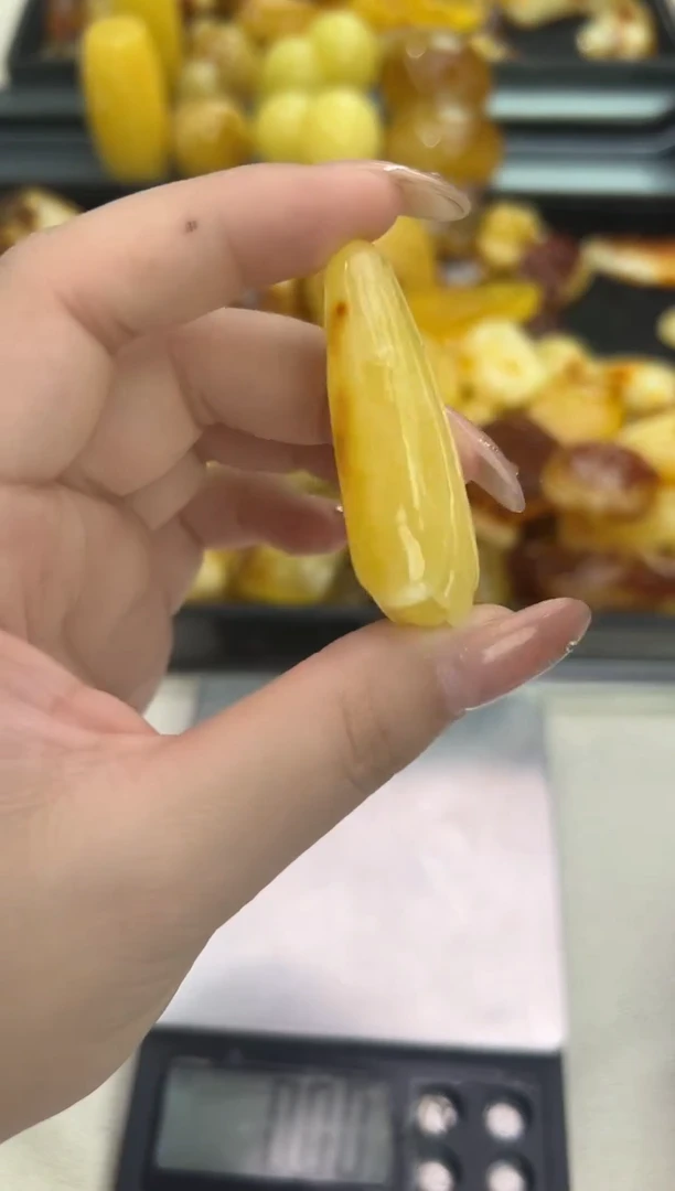 裸石琥珀未镶嵌琥珀蜜蜡吊坠