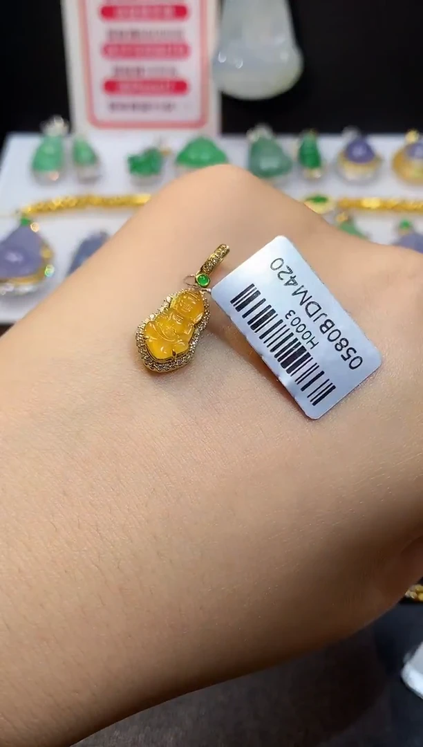 吊坠(不含链)18K金镶嵌翡翠多样性发其一