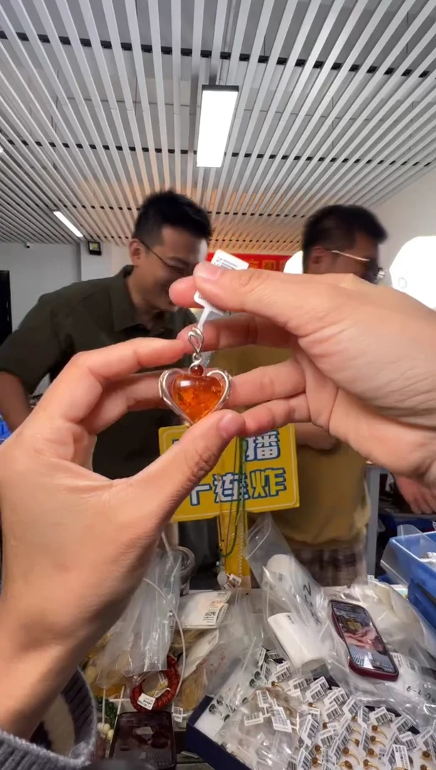 琥珀颈饰银S925镶嵌俄料花珀吊坠（S925银镶嵌）