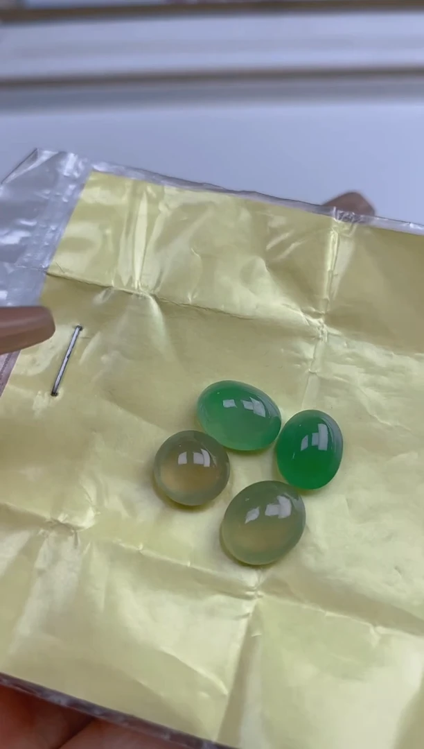 定制翡翠未镶嵌天然翡翠蛋面60