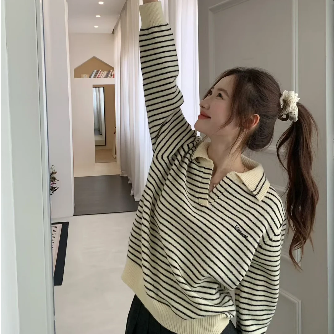 T2739 复古少女减龄条纹短款polo上衣