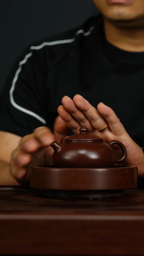 茶壶紫砂W7寒江壶{95石红}