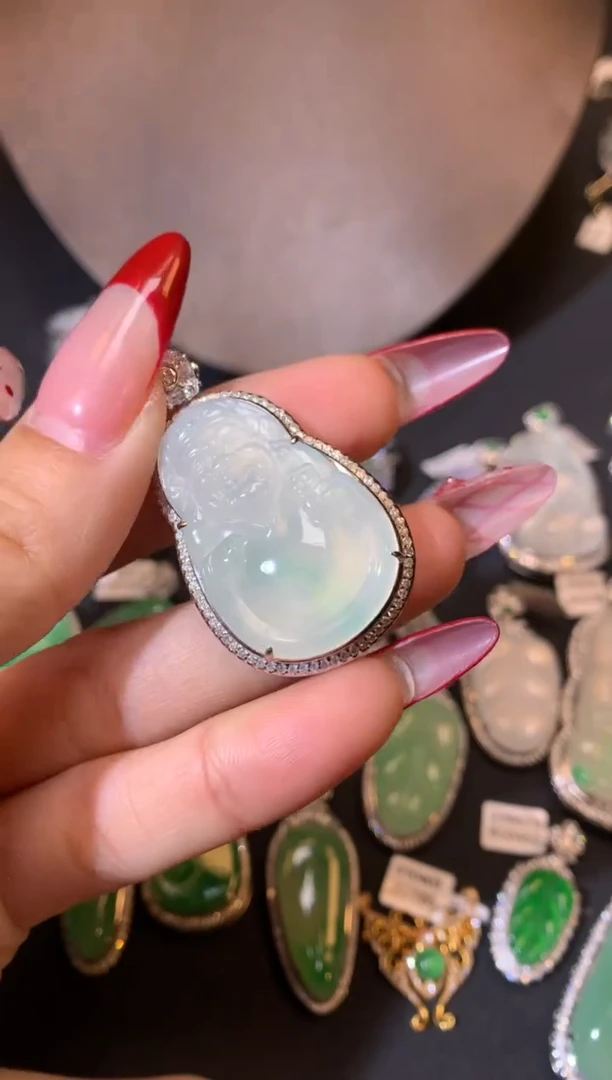 【闪购商品】翡翠吊坠(不含链)18K金镶嵌吊坠