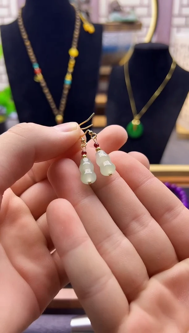 【闪购商品】和田玉耳饰14K金镶嵌E69