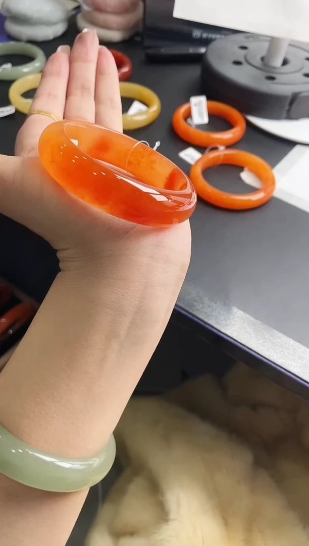 未镶嵌手镯石英质玉j195-HHB52+