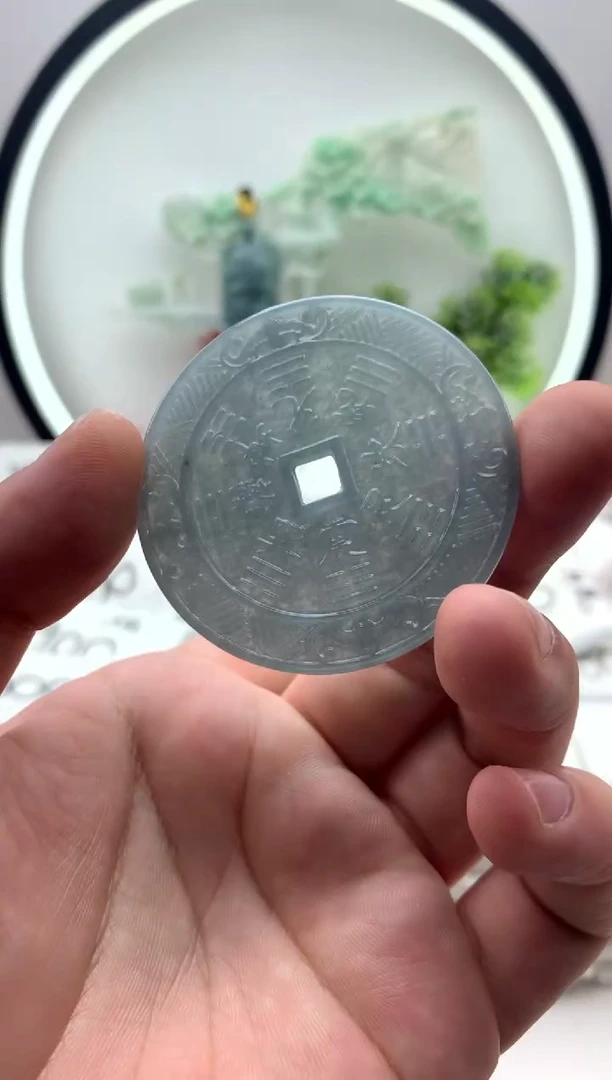 翡翠未镶嵌颈饰山鬼